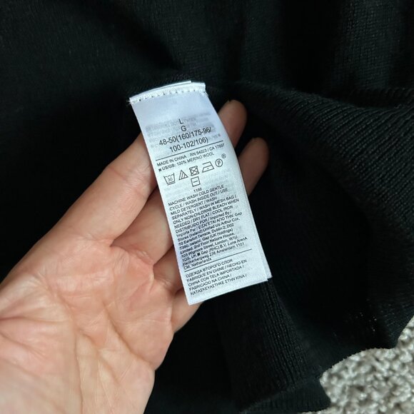 Banana Republic Womens Sz L Black V-Neck Sweater 100% Merino Wool Pullover - Picture 6 of 9